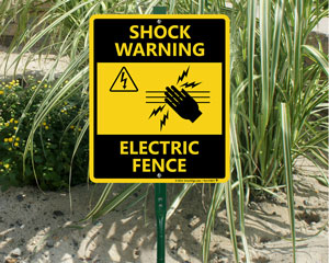 Rutland Electric Fence Warning Sign High-Quality EU Standard Easy Read & Clip On 